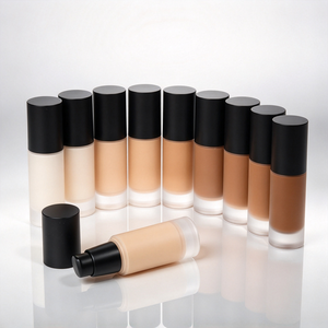 Fond de teint liquide mat 30 ml SPF20, contrôle du sébum, waterproof, 12 couleurs en stock, logo personnalisé, fond de teint vegan pour le visage - Product Image 1