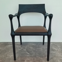 Vente directe d’usine design moderne et simple chaise à manger en cuir véritable de haute qualité éponge en forme spéciale chais