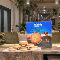 Biscuits sandwichs semi-mous fourrés au chocolat et aux noisettes de haute qualité, 70g, 25,8% de matières grasses, emballage en boîte, collations pour le thé de l'après-midi