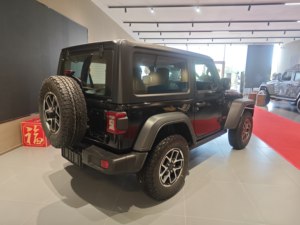 Nouveau <span class=keywords><strong>Jeep</strong></span> <span class=keywords><strong>Wrangler</strong></span> 2025 Dark R20 Turbo en cuir, conduite à gauche, SUV, fournisseur professionnel vérifié, livraison en gros - Product Image 5