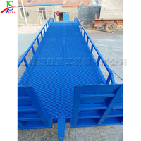 Rampe de chargement mobile hydraulique portable d'une capacité de 15 tonnes, plateforme de chargement de conteneurs pour le chargement de marchandises en entrepôt