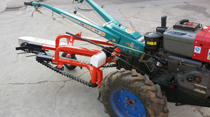 Arracheuse d'arachides à deux rangs |   Machine à récolter les arachides tractée par un tracteur, capacité totale de 260 kg, équipement de récolte des arachides pour la ferme - Product Image 5