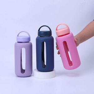 Bouteille d'eau en verre borosilicate à large ouverture sans BPA avec manchon en silicone 800 ml pour le sport, le yoga et la motivation - Product Image 6