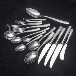Offre Spéciale : Ensemble de Couverts Argentés Économiques pour Restaurant – Cuillères, Fourchettes et Couteaux en Acier Inoxydable Poli Miroir pour Mariages et Événements - Product Image 4