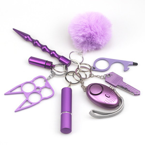 Nuovo Set Portachiavi Multifunzionale di Sicurezza con Pompon e Allarme Personale, Adatto per Strumenti di Sicurezza alla Moda per Attività all'Aperto - Product Image 4