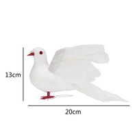 Petites colombes artificielles en plumes blanches de style classique pour les décorations de mariage et de Noël