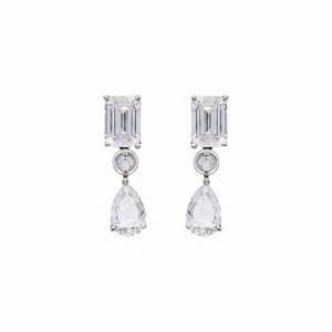 Boucles d'oreilles en diamant solitaire taille émeraude avec des pierres rondes et des poires, bijoux fins de qualité supérieure pour femmes, mariages, tenues de mariée, occasions de fête - Product Image 2