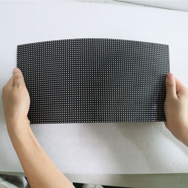 Shenzhen Factory Curved LED Display Module Outdoor Flexible LED Panel P4 Full Color Soft LED Module Display Screen IP65