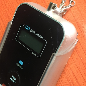 Détecteur de CO portable à piles amovibles, mini-<span class=keywords><strong>alarme</strong></span> de détection de CO haute précision <span class=keywords><strong>pour</strong></span> l'extérieur et l'intérieur - Product Image 3