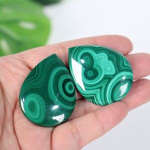 Pendentif en cristal naturel de guérison en gros, pendentif en malachite de haute qualité, forme goutte d'eau - Product Image 3