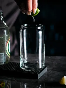 कस्टम कोला ग्लास ड्रिंकिंग बेवरेज कप 16 ऑउंस अनोखा कैन के आकार का बियर कैन ग्लास