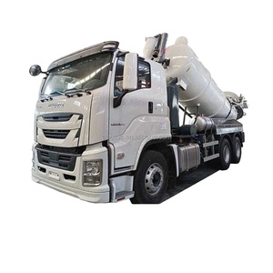Camión de Succión de Aguas Residuales ISUZU GIGA 6X4 de 18 Toneladas, Camión Cisterna con Bomba de Vacío de 10 Toneladas, Conducción Derecha - Product Image 1