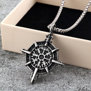 Collar con Colgante de Brújula Vikinga de Acero Inoxidable para Hombre, Estilo Nórdico Vintage, Diseño Geométrico con Puntas, Joyería de Regalo - Product Image 4