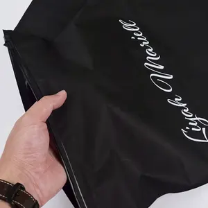 Tùy chỉnh in logo thương hiệu quần áo bao bì nhựa màu đen mờ Dây Kéo Túi cho hàng may mặc