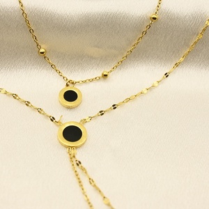 Collier de chiffres romains de <span class=keywords><strong>film</strong></span> noir personnalisé à la mode fabriqué en Chine collier initial personnalisé en gros - Product Image 3