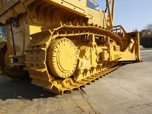 Bulldozer sur chenilles 180-240 CV 818D/822D/824F en Amérique du Sud - Product Image 6