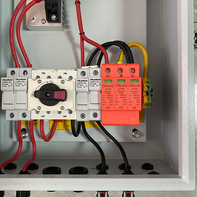 Winsun IP30 Indoor Solar PV Combiner Box with 6 Sockets Key Lock 30A Rated for Photovoltaic Power Distribution Systems