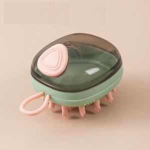 Brosse de massage multifonction en silicone pour le cuir chevelu et les cheveux des bébés, idéale pour la maison et les voyages, avec distributeur de shampoing - Product Image 3