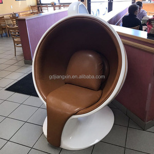 Scultura di Caffè Versato - Arte Liquida Contemporanea in Fibra di Vetro per Caffetterie e Spazi Ufficio - Product Image 4