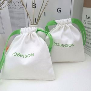 Bolsa de Lona de Algodón Orgánico Reciclable con Cordón y Logotipo Personalizado para Anillos, Pulseras, Gafas y Pendientes - Product Image 2