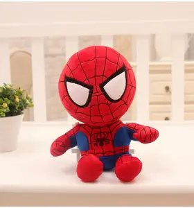 Venta al por mayor colección Anime América Capitán suave peluche Spiderman superhéroe juguetes de peluche