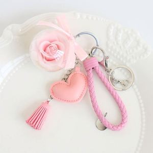 Porte-clés en cuir de haute qualité avec fleur immortelle, porte-clés créatif DIY en forme de rose, idéal pour une petite amie, une mère, un cadeau de vacances - Product Image 4