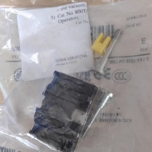 Bloc de contact Ab Rockwell 800T Xa1 3nc1no, câblage par vis, équipement industriel - Product Image 3