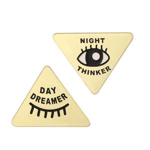 Fábrica Atacado Lapela Pin Triângulo Geométrico One-eye Acessórios Quirky Cílios Emblema De Metal Personalizado Esmalte Pinos - Product Image 3
