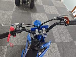 Mini moto tout-terrain pour enfants 49CC 2 temps, refroidie par air, transmission par chaîne - Product Image 5
