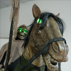 Decoración de Halloween: Gran Caballero sin Cabeza Eléctrico con Inducción para Casa Embrujada y Parque de Atracciones - Product Image 5