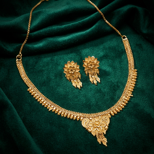 Vente en gros 14K 18K 24K or formant des colliers courts, ensemble de bijoux de conception florale traditionnelle, colliers de mode remplis d'or en laiton. - Product Image 1
