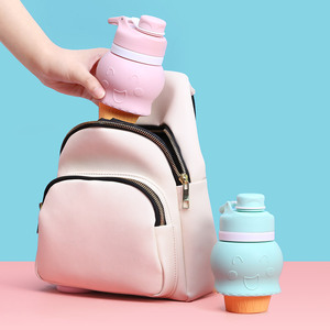 Nouvelle bouteille d'eau pliable en silicone colorée, légère et compacte, au design unique, brevetée BSCI, pour enfants - Product Image 3
