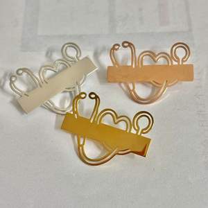 Индивидуальный медицинский значок из нержавеющей стали для стетоскопа, длинная брошь-заготовка, персонализированный, с лазерной гравировкой логотипа и именной табличкой - Product Image 2