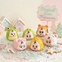 Vente en gros B2B : Figurines en résine crémeuse pastel Dinky Sugar Plum Dress-up Baby Zoo pour cadeau de Noël secret et décorations miniatures pour la maison