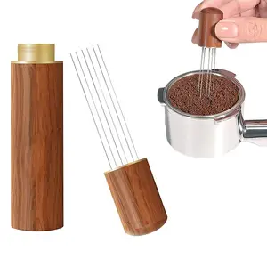 Strumento di distribuzione Espresso 0.4mm 6 aghi per caffè Espresso agitatore per risolvere l'aggraffatura del caffè con maniglie e supporto in legno naturale