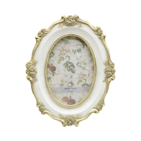 Cadre photo élégant antique 4x6 ovale en résine et verre, imprimé en typographie noir/blanc, style rétro américain, mariage français