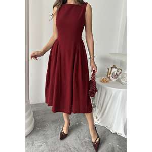 ชุดราตรีผ้าลินินสีเบอร์กันดีความยาวปานกลางแบบขายส่ง พร้อมดีไซน์จับจีบด้านข้าง - Product Image 2