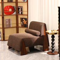 Fauteuil d'appoint moderne en bouclette avec ressort en S, rembourrage en mousse haute densité, pieds en bois pour salon et hôtel