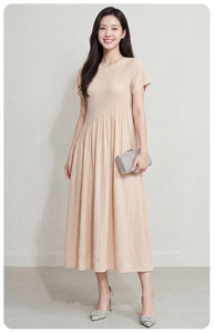 Robe plissée décontractée pour femme PY, kaki clair texturé, élégante, à manches courtes, évasée, longue, vente en gros pour bazar - Product Image 6