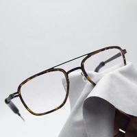 Vente en gros de pochettes pour lunettes de soleil classiques rectangulaires en microfibre douce avec cordon de serrage et logo personnalisé Kaiheng