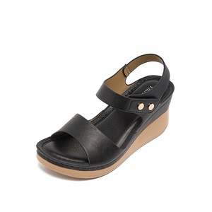 Sandales compensées élégantes à bout ouvert avec boucle, dessus en cuir microfibre, chaussures d'été pour femmes, livraison directe - Product Image 2