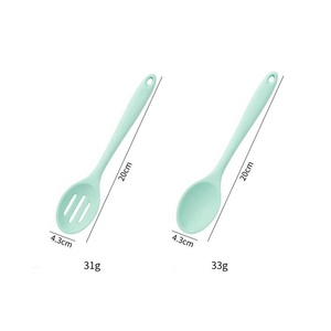 Cuchara de cocina antiadherente de silicona con agujeros, colador, cuchara para mezclar sopa, utensilios de cocina de silicona de grado alimenticio, cuchara para cocinar - Product Image 4