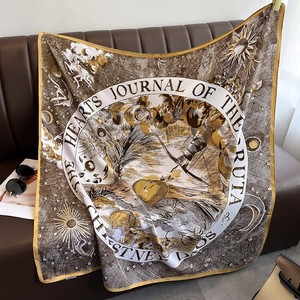 Écharpe carrée d'été pour <span class=keywords><strong>femme</strong></span> en polyester à motif géométrique, protection solaire pour usage quotidien et activités de plein air - Product Image 3