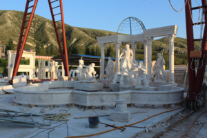 Grande Figure <span class=keywords><strong>Fontaine</strong></span> Jardin Décoratif Jaune <span class=keywords><strong>Fontaine</strong></span> D'eau Conception Personnalisée Sculpture Européenne Classique <span class=keywords><strong>Fontaine</strong></span> En <span class=keywords><strong>Pierre</strong></span> - Product Image 3
