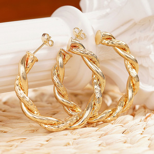 Orecchini a polsino intrecciati lucidi da donna, gioielli alla moda per l'uso quotidiano - Product Image 6