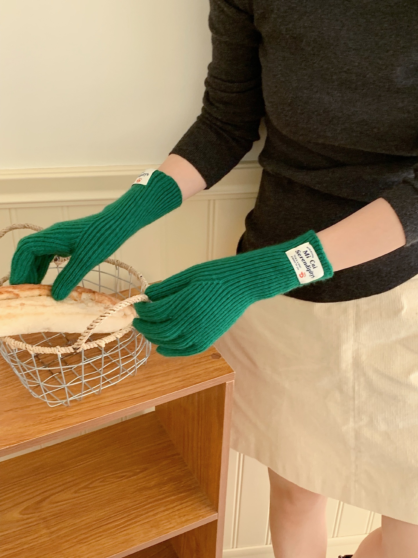 Green [with wool]]