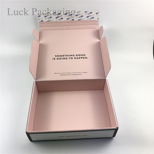 Muestras gratis de embalaje de ropa Rosa Color personalizado cerradura de cremallera Peel off cierre corrugado Mailer rígido de la caja de envío - Product Image 2