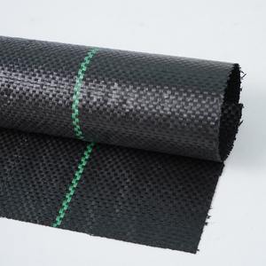 Estera de control de barrera de malezas tejida <span class=keywords><strong>PP</strong></span> PE Tela en cubierta de suelo de construcción agrícola de jardín - Product Image 3