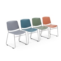 Chaise de réunion de bureau moderne en plastique rouge avec structure en fer et assise