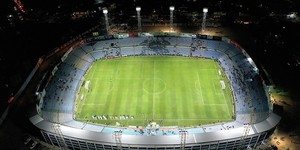 Reflector <span class=keywords><strong>LED</strong></span> para Estadios IP65 200W Alta Potencia Ra80 5000K Luz Diurna Construcción de Aluminio Ángulo de Haz de 60° Garantía de 5 Años - Product Image 4